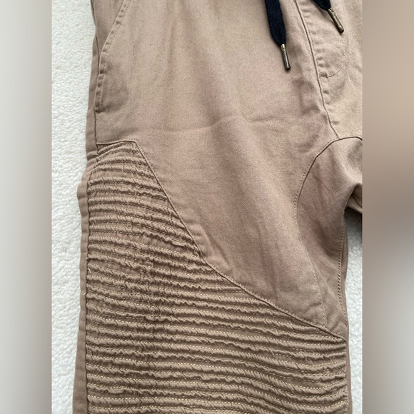 Men’s Beige Cargo Pants - Picture 3 of 6